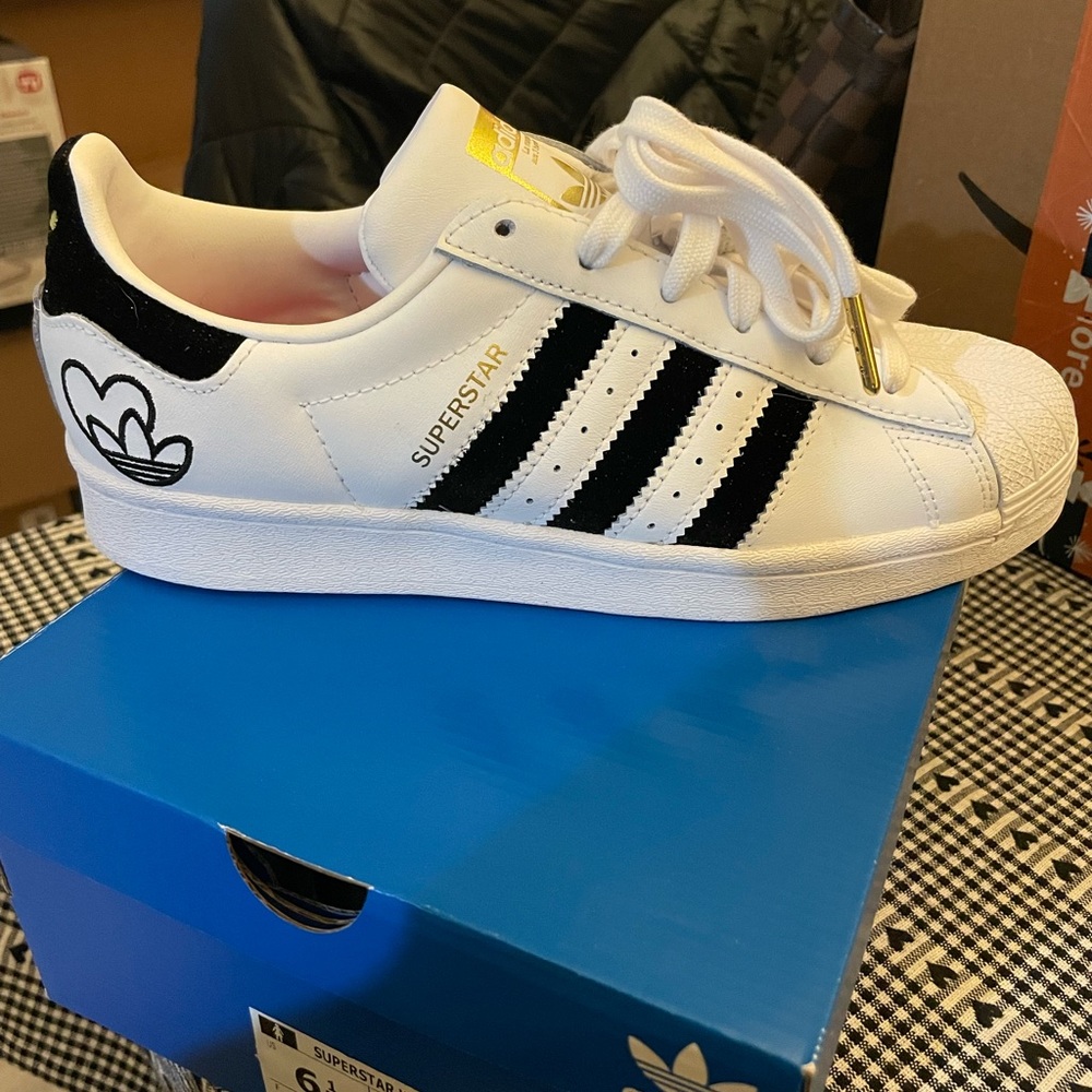 Adidas womens original superstars